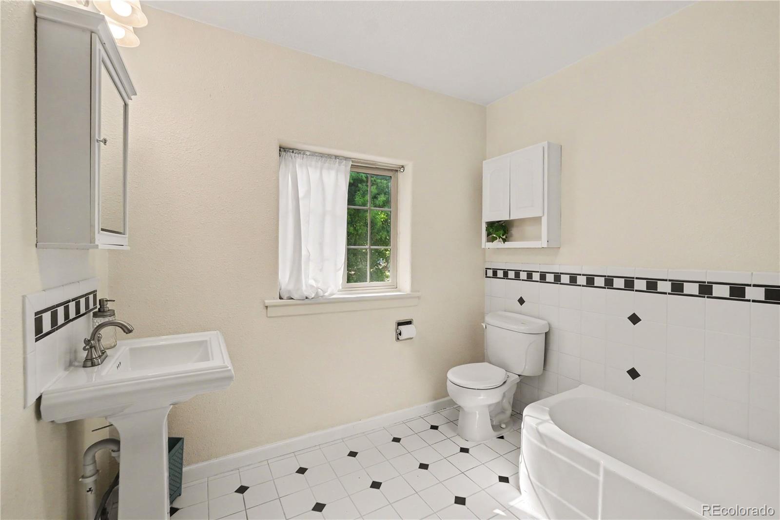 MLS Image #17 for 1616  montview boulevard,greeley, Colorado