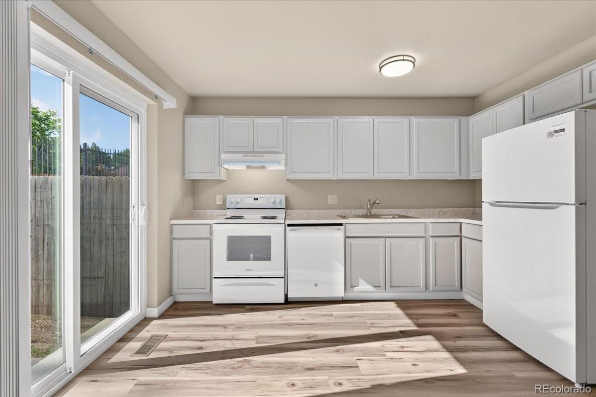 MLS Image #10 for 17696 e loyola drive,aurora, Colorado