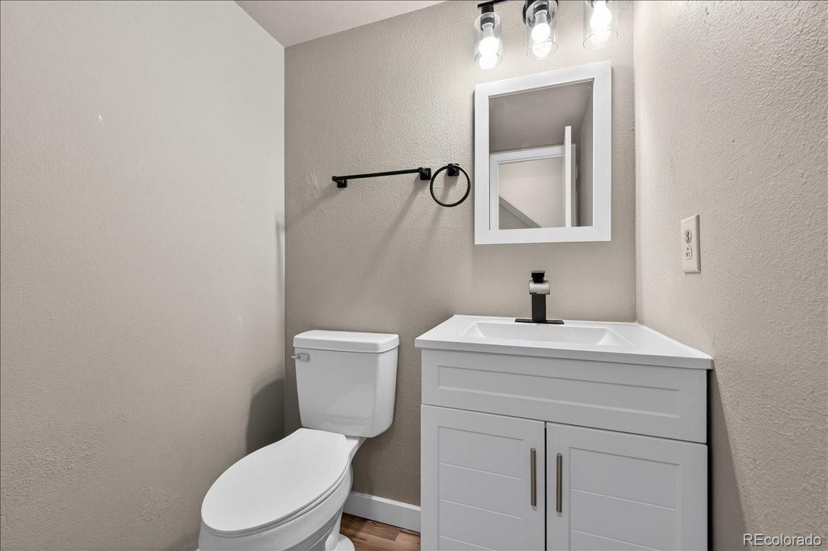 MLS Image #11 for 17696 e loyola drive,aurora, Colorado