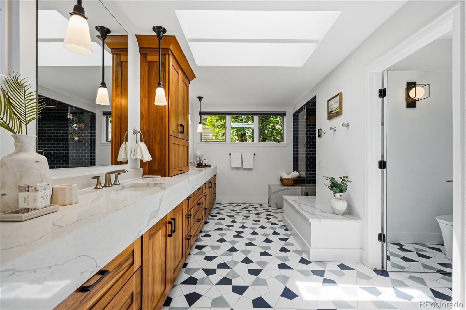 MLS Image #28 for 137  dahlia street,denver, Colorado