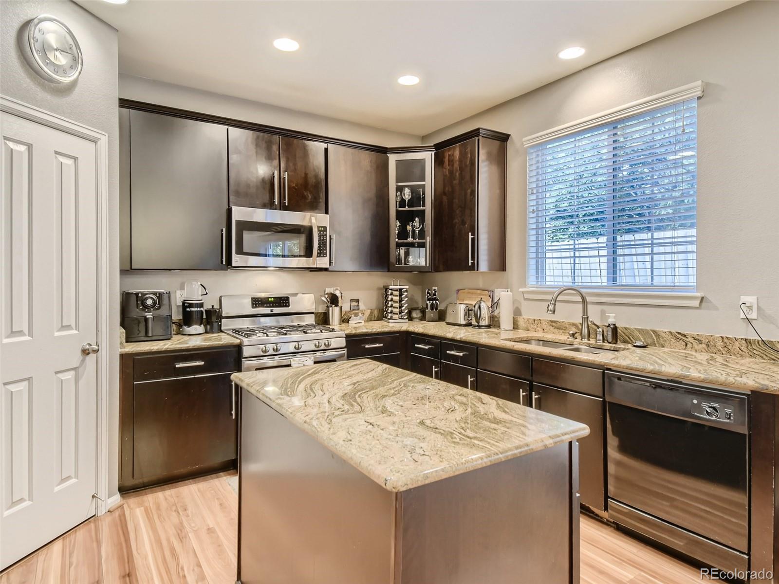 MLS Image #11 for 6912 w chatfield drive,littleton, Colorado