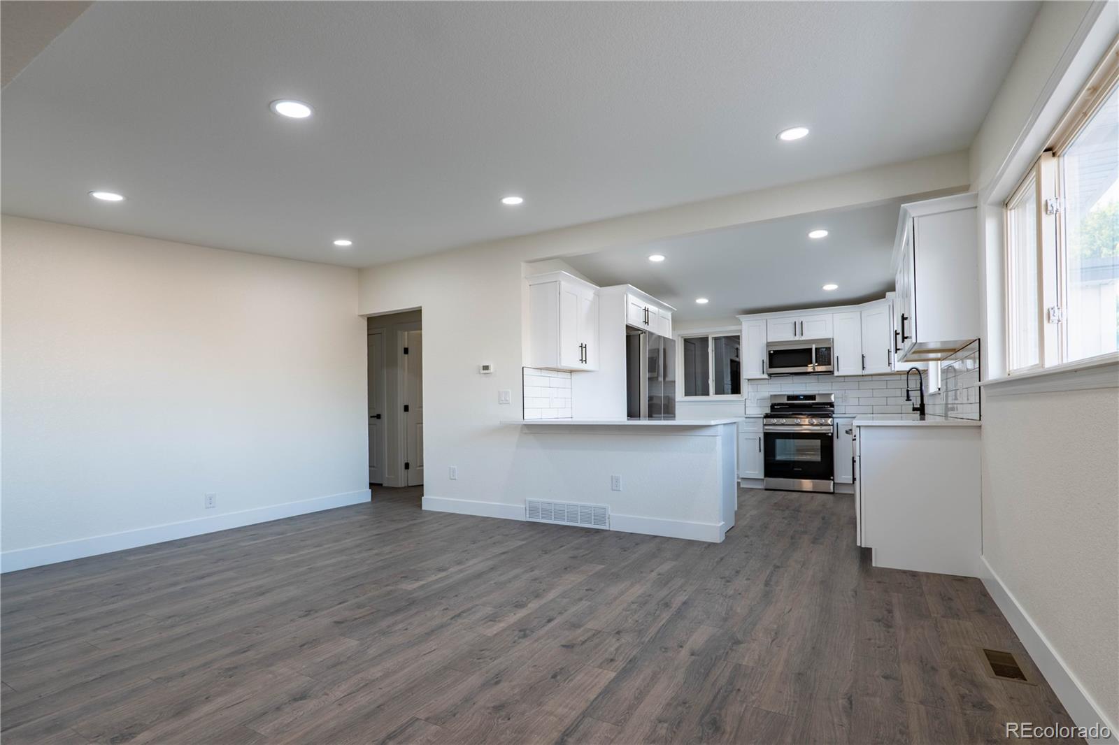 MLS Image #15 for 8701  mcelwain boulevard,denver, Colorado