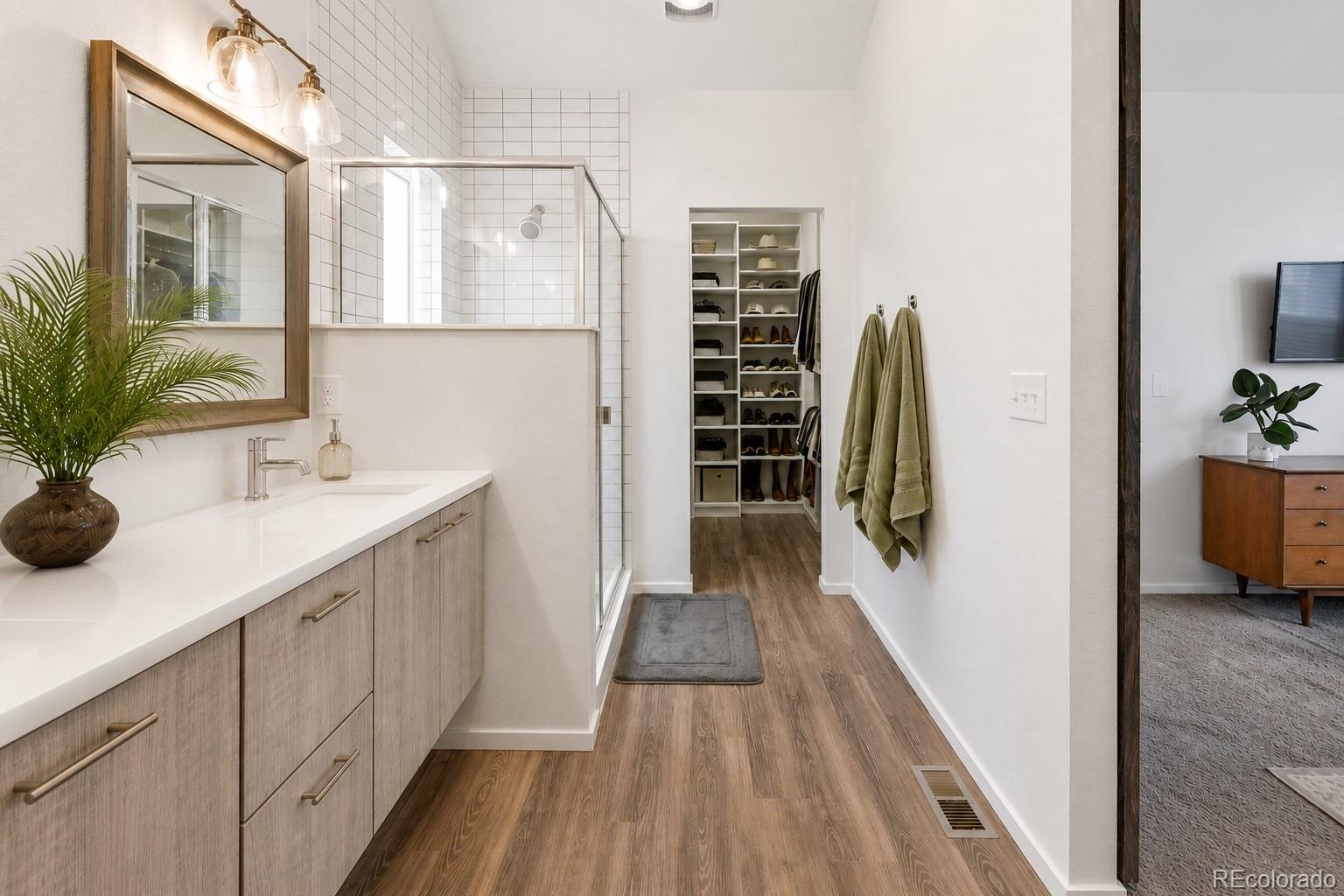 MLS Image #27 for 1933 w 66th avenue,denver, Colorado