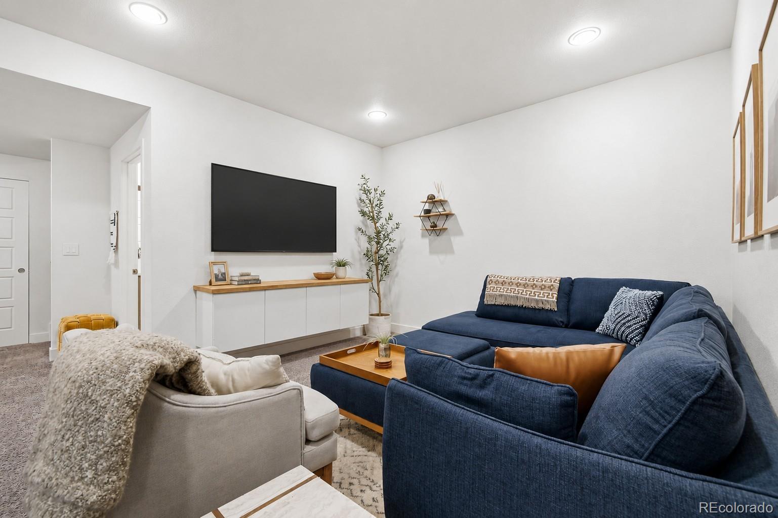 MLS Image #39 for 1933 w 66th avenue,denver, Colorado