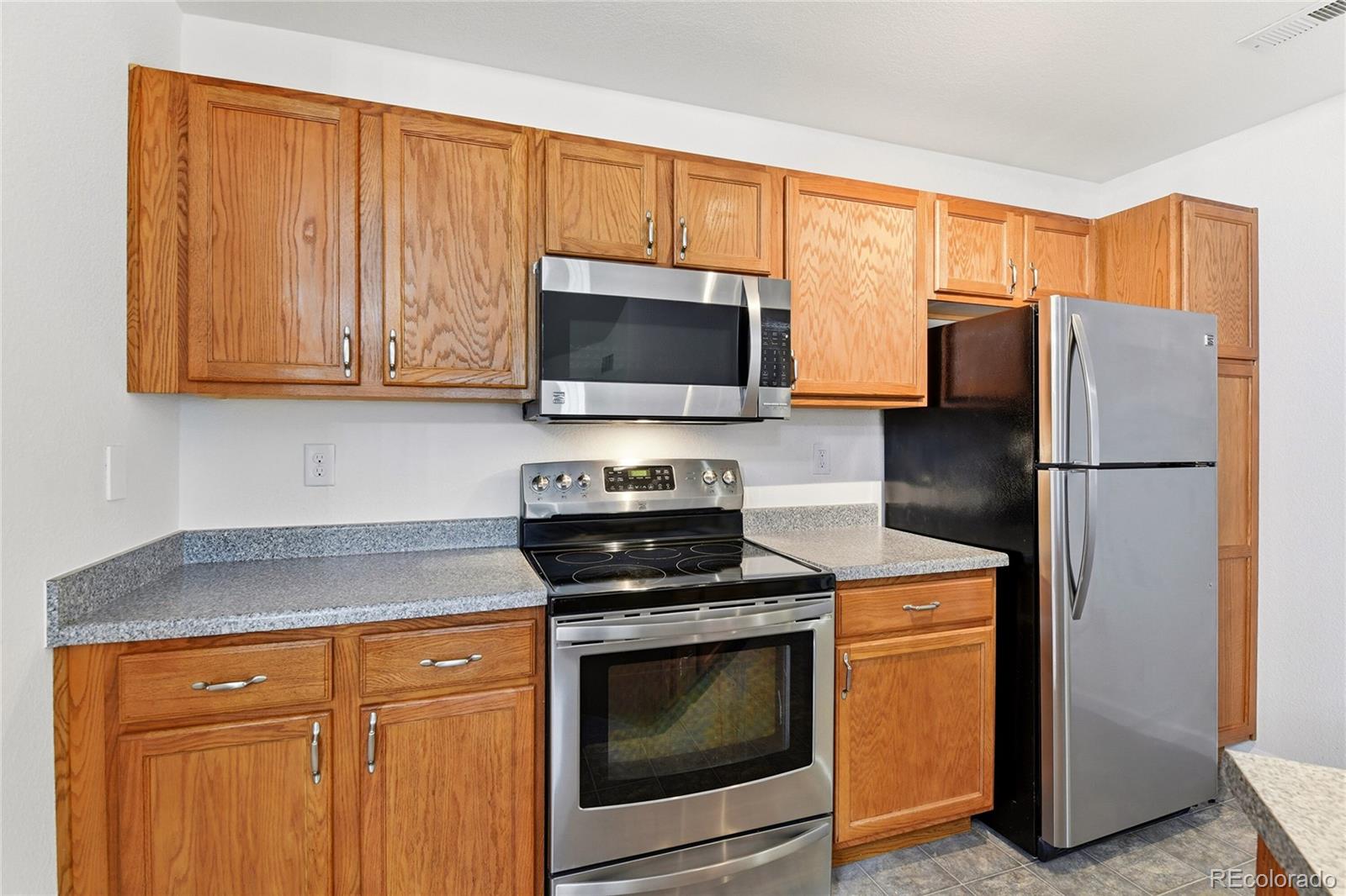 MLS Image #3 for 5733 n gibralter way,aurora, Colorado
