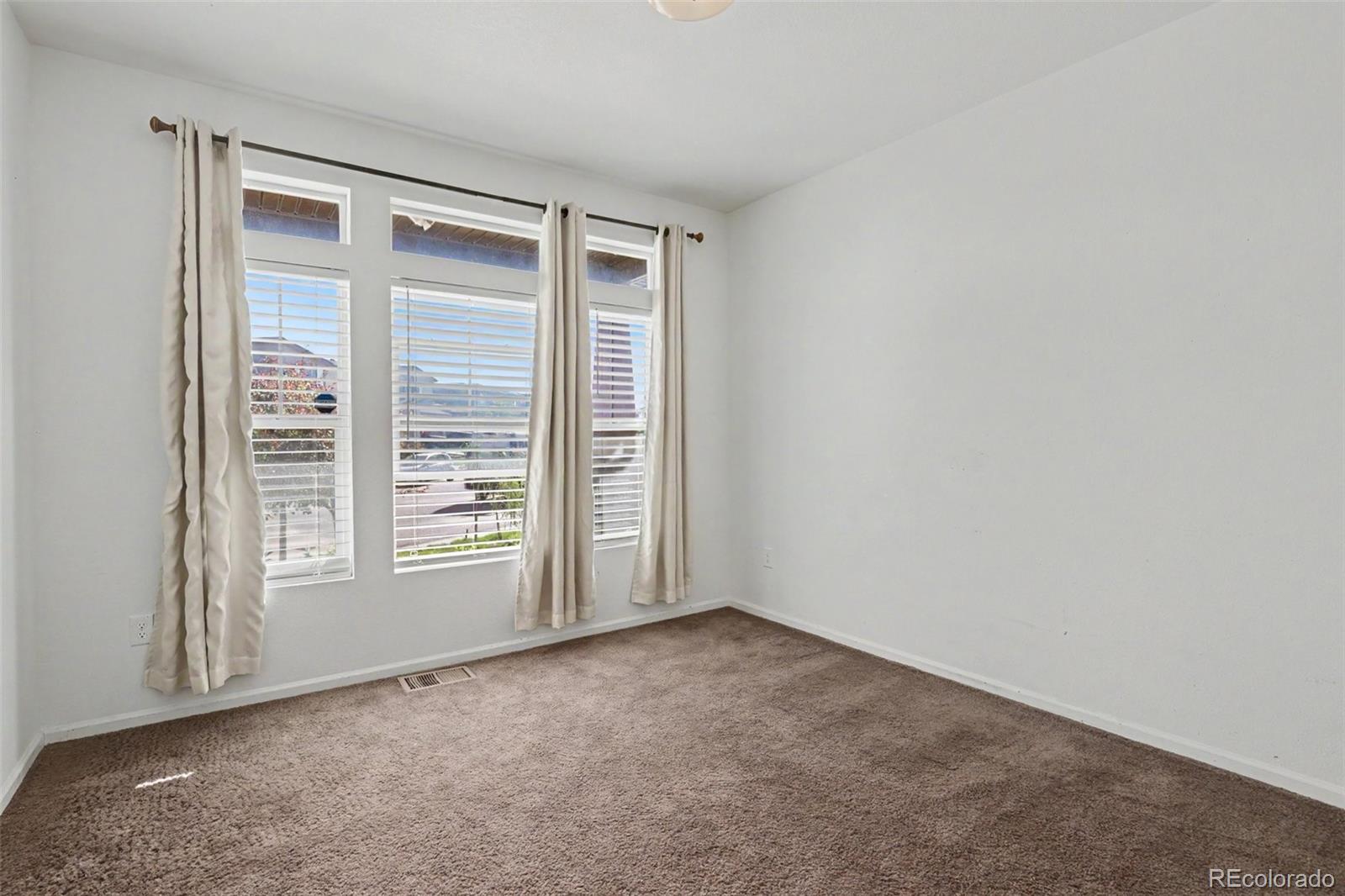 MLS Image #14 for 10303  pitkin court,commerce city, Colorado