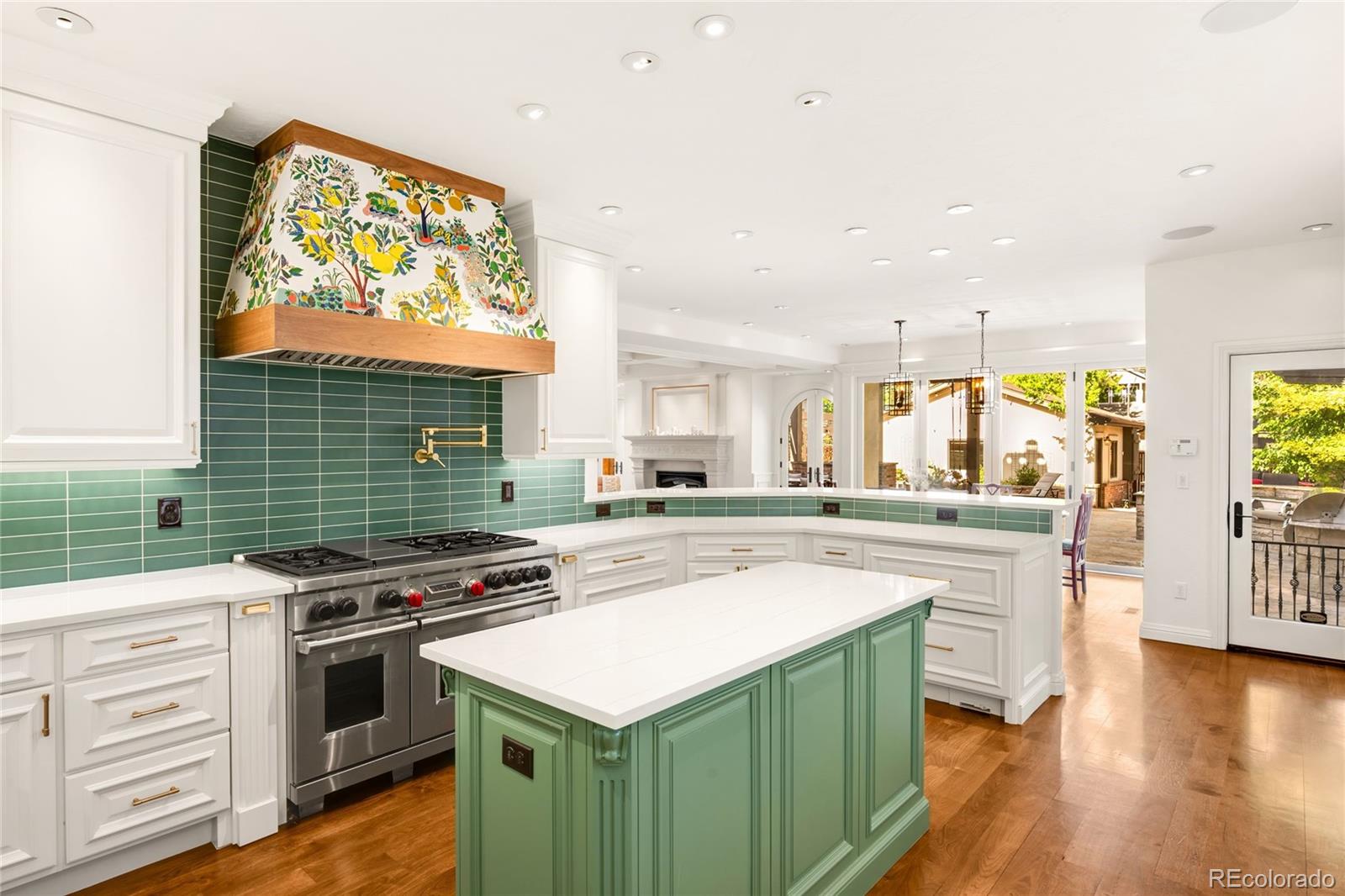 MLS Image #14 for 2534 s saint paul street,denver, Colorado