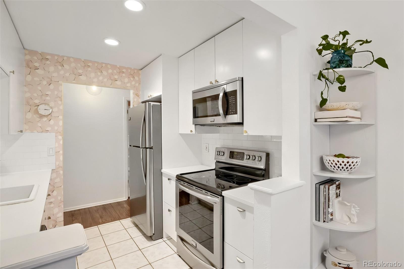 MLS Image #5 for 10910 w florida avenue,lakewood, Colorado