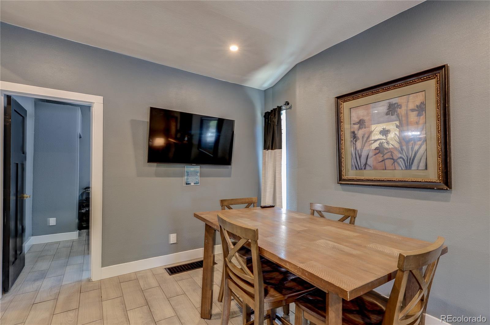 MLS Image #10 for 638 s lincoln street,denver, Colorado