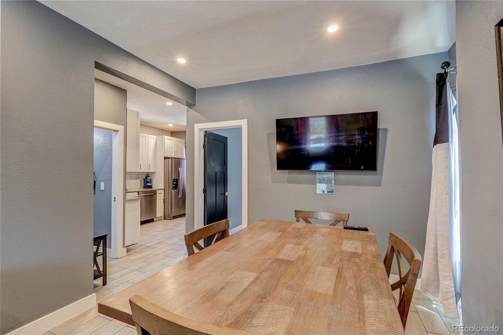 MLS Image #12 for 638 s lincoln street,denver, Colorado