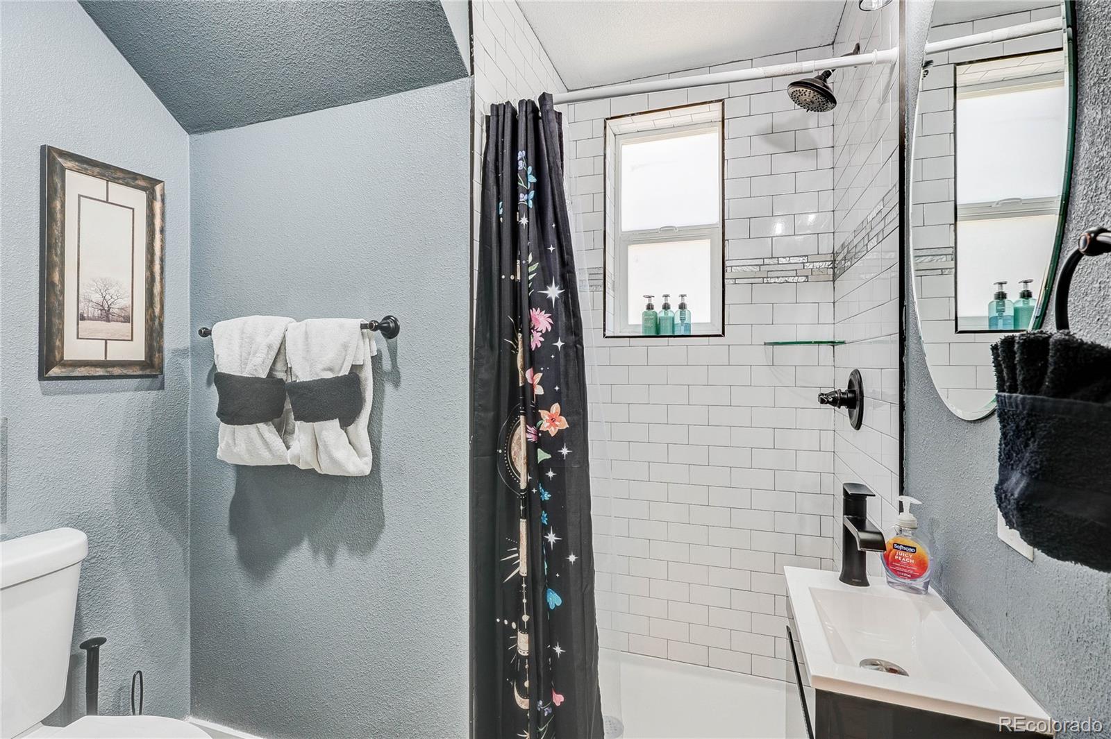 MLS Image #18 for 638 s lincoln street,denver, Colorado