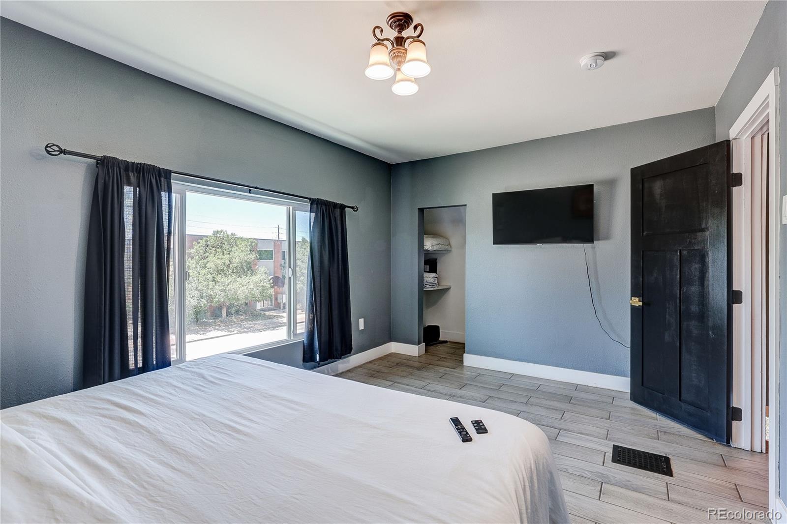 MLS Image #26 for 638 s lincoln street,denver, Colorado