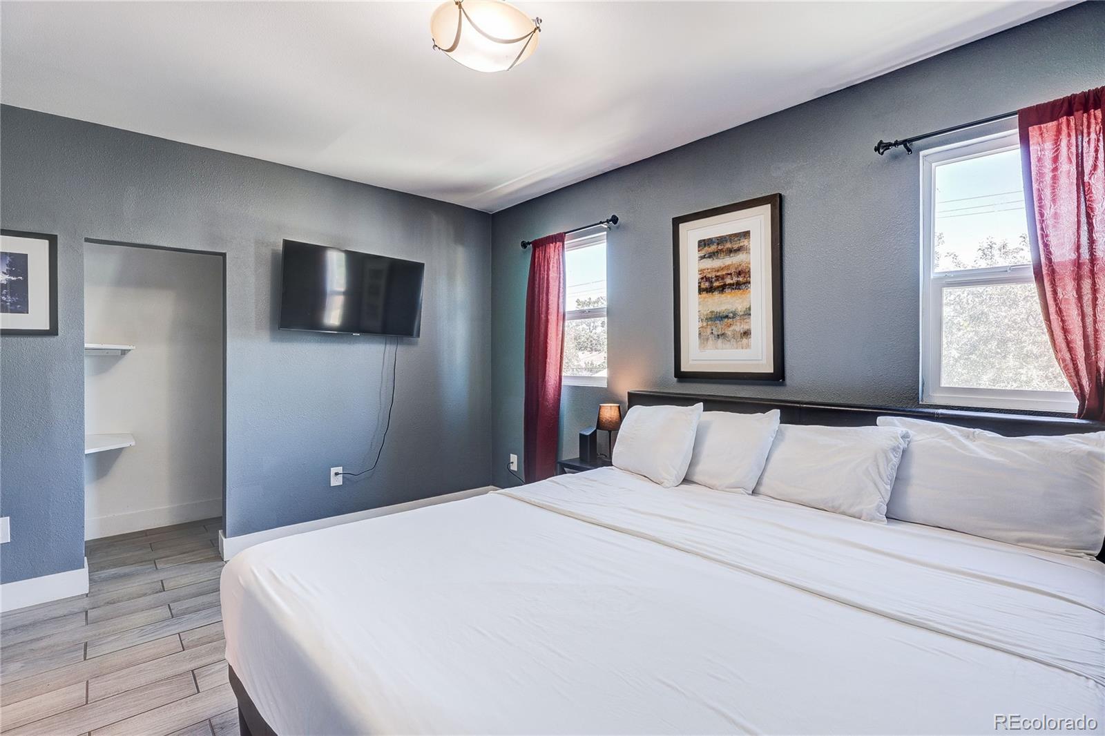 MLS Image #31 for 638 s lincoln street,denver, Colorado