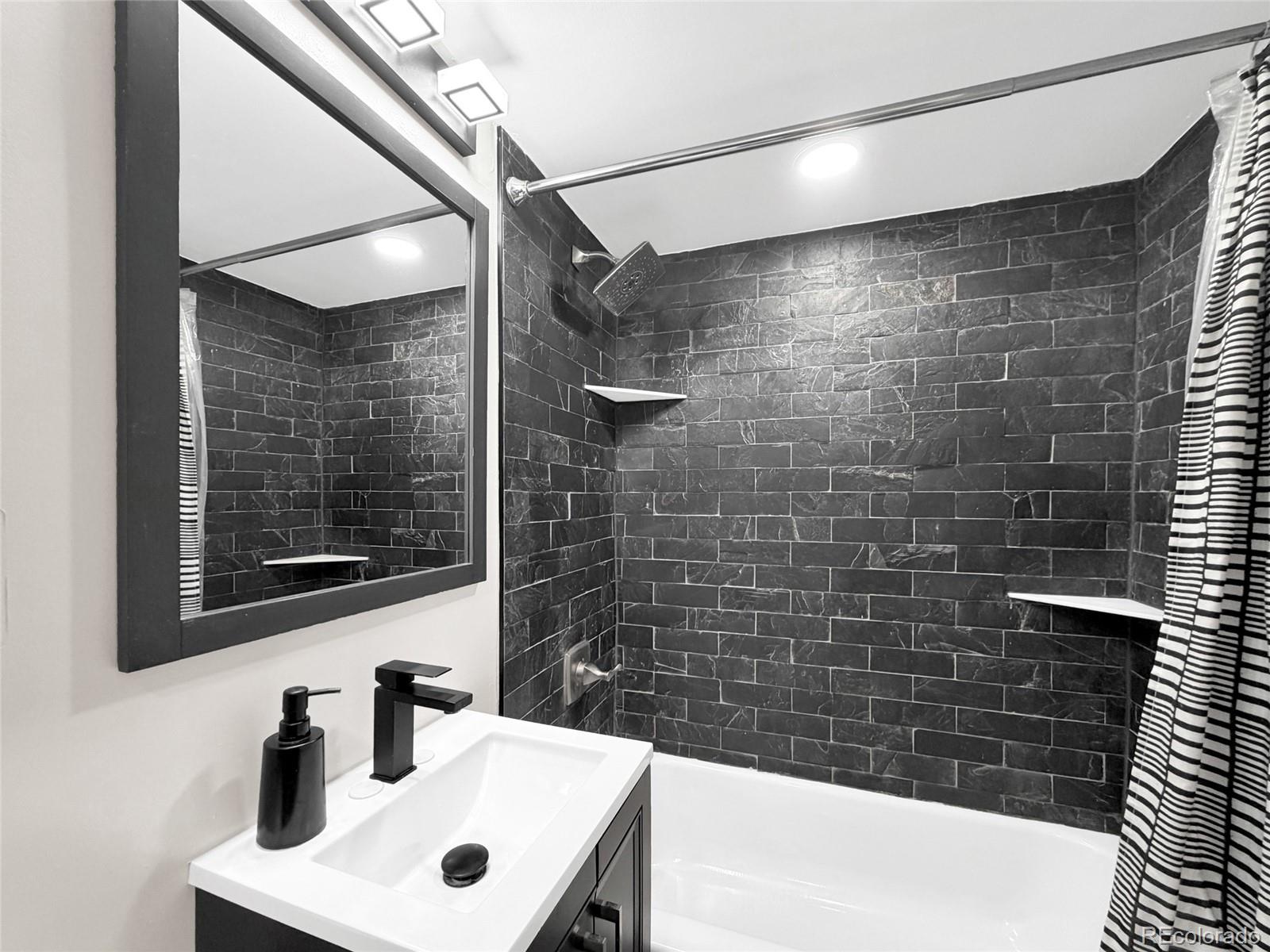 MLS Image #14 for 2225  buchtel boulevard 511,denver, Colorado