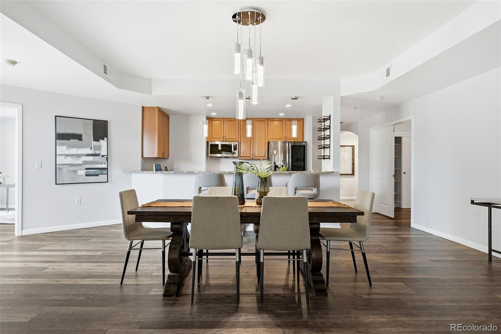 MLS Image #10 for 925 n lincoln street,denver, Colorado