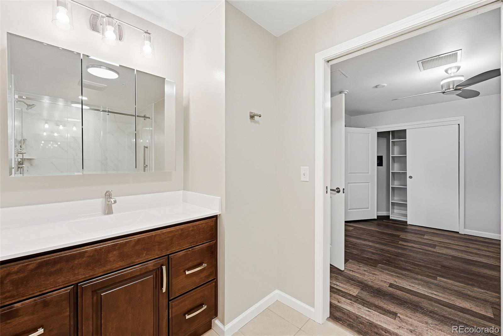 MLS Image #16 for 925 n lincoln street,denver, Colorado