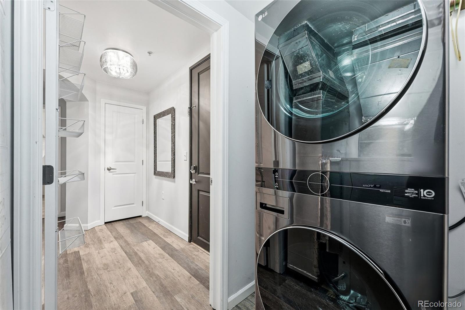 MLS Image #18 for 925 n lincoln street,denver, Colorado