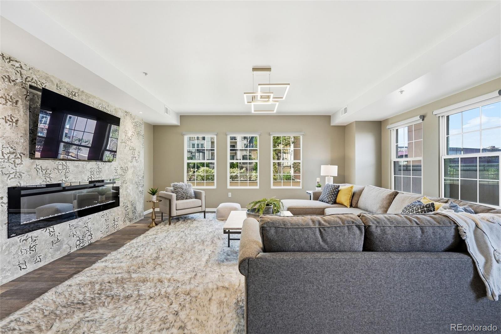 MLS Image #6 for 925 n lincoln street,denver, Colorado