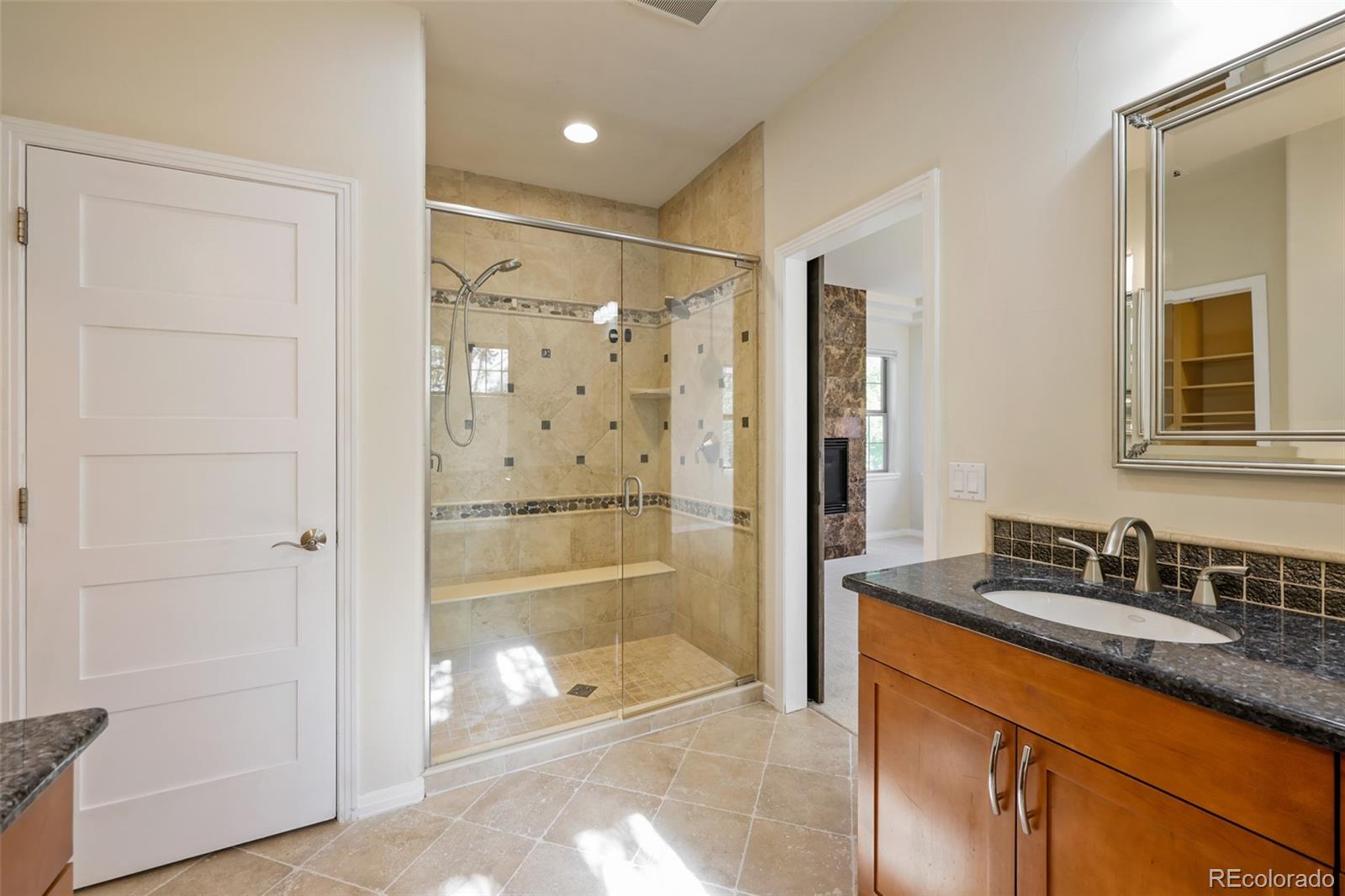 MLS Image #15 for 9731 e 34th place,denver, Colorado