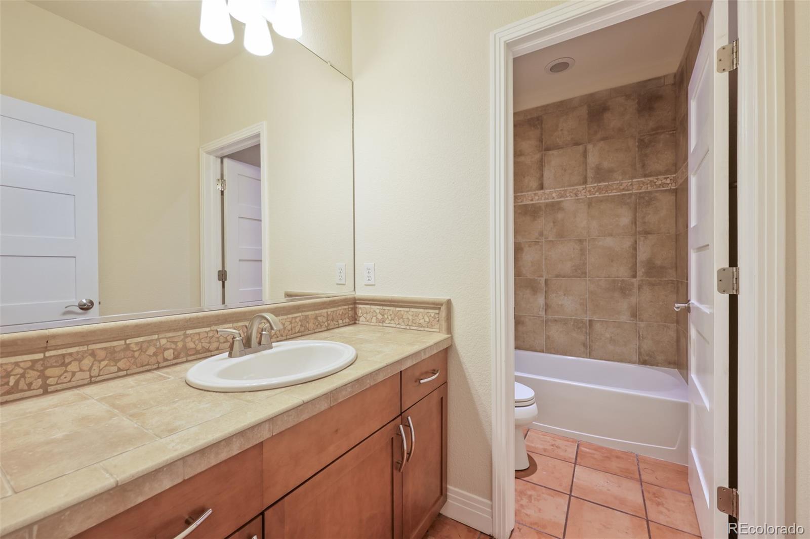 MLS Image #17 for 9731 e 34th place,denver, Colorado
