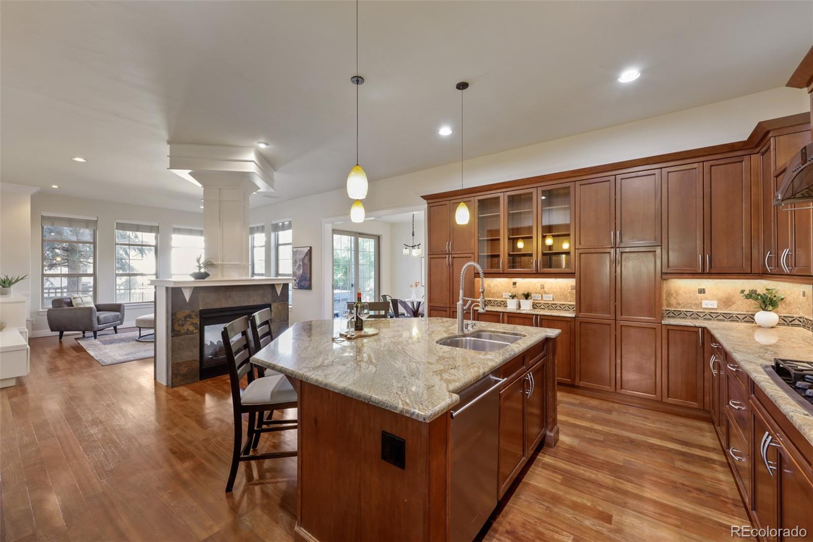 MLS Image #26 for 9731 e 34th place,denver, Colorado
