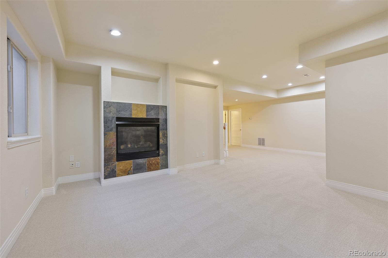 MLS Image #5 for 9731 e 34th place,denver, Colorado