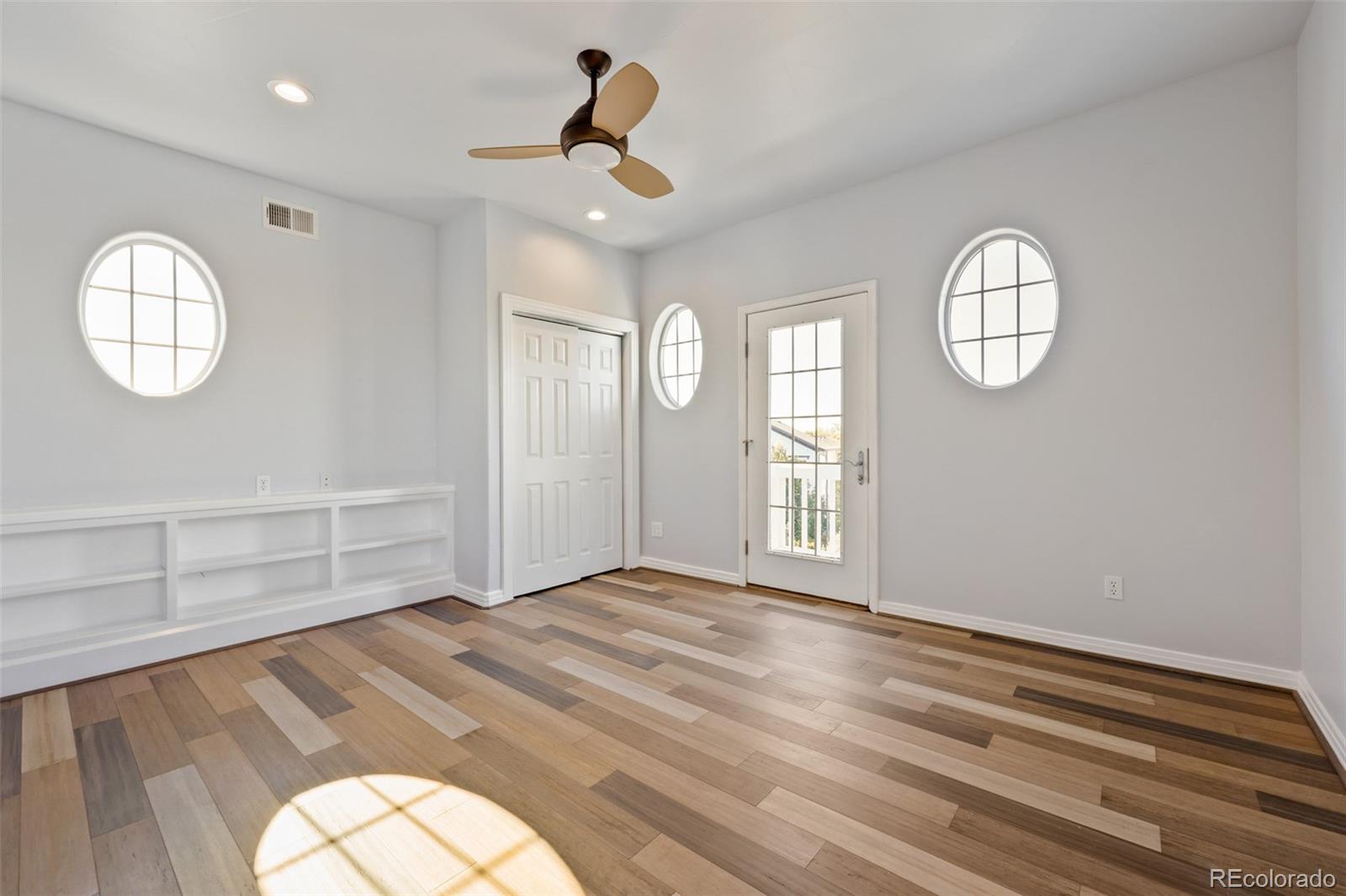 MLS Image #9 for 9731 e 34th place,denver, Colorado