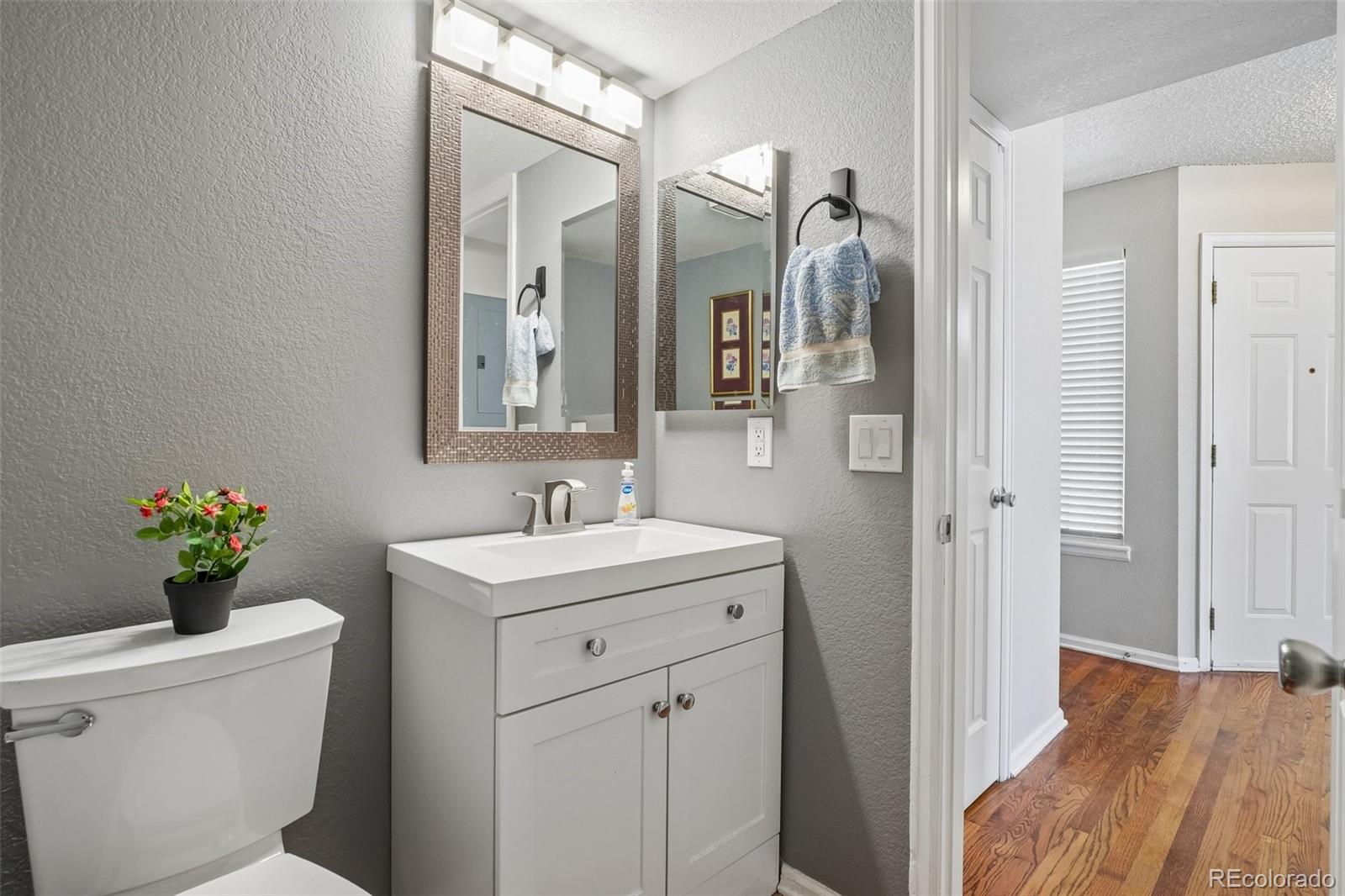 MLS Image #15 for 1983 s xenia way,denver, Colorado