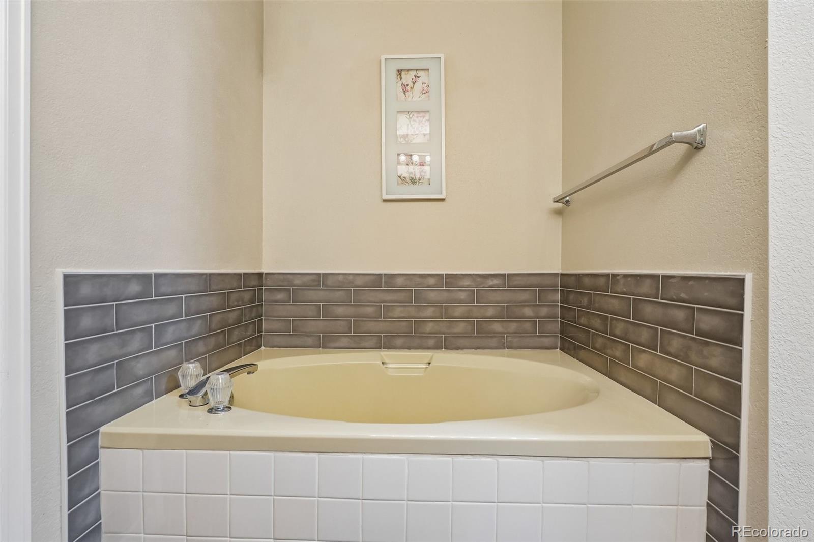 MLS Image #24 for 1983 s xenia way,denver, Colorado