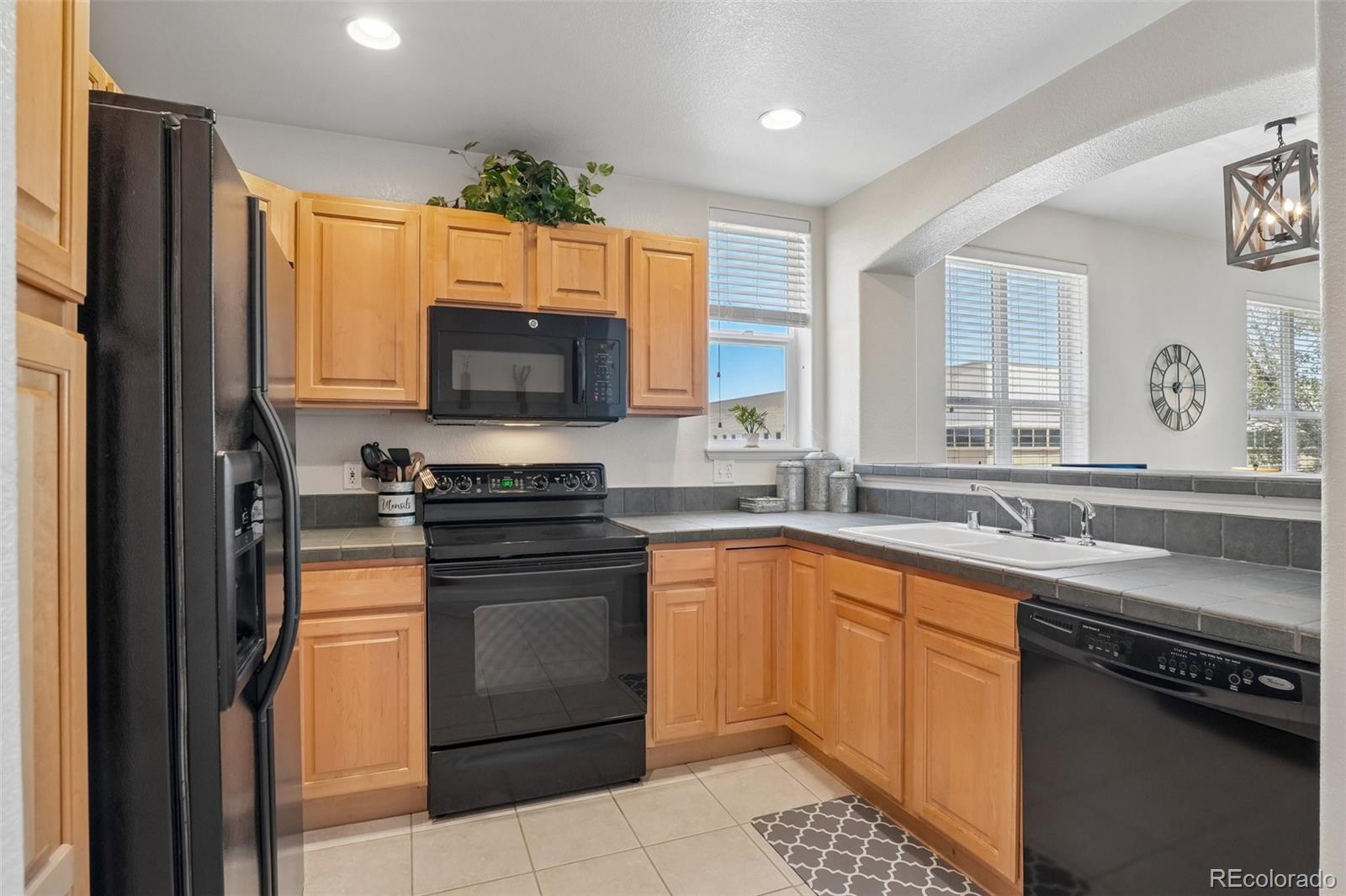 MLS Image #11 for 1767 n pearl street,denver, Colorado