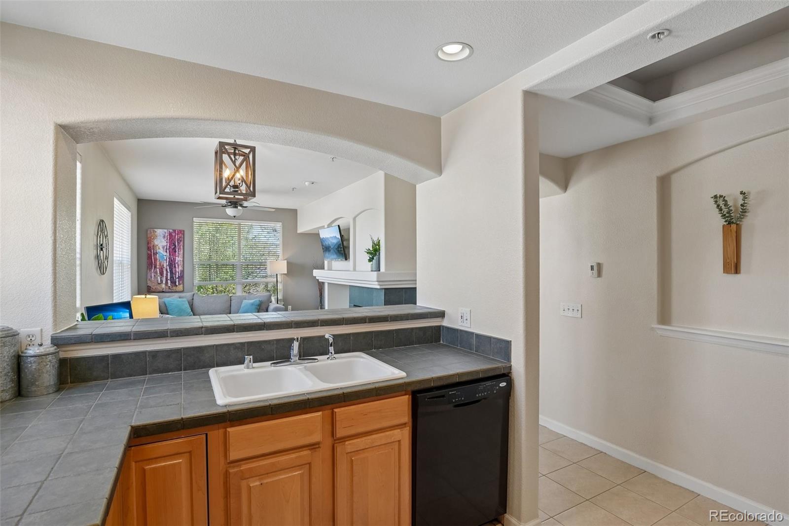 MLS Image #13 for 1767 n pearl street,denver, Colorado