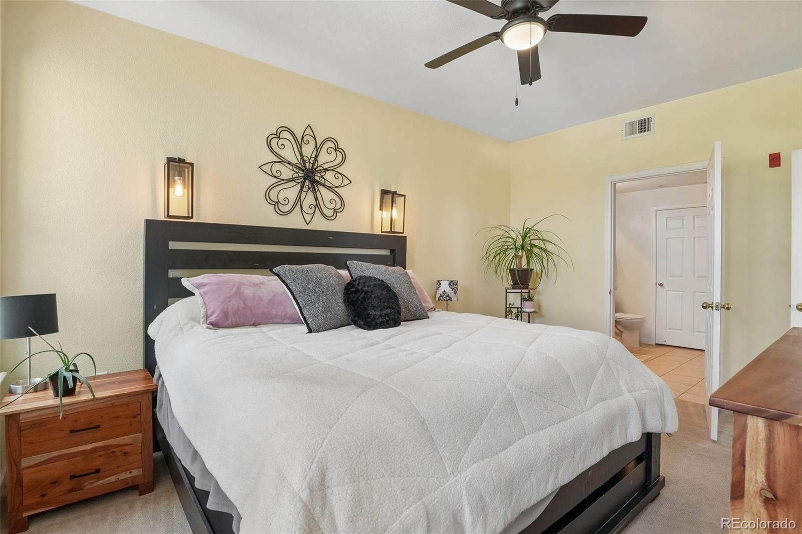 MLS Image #22 for 1767 n pearl street,denver, Colorado