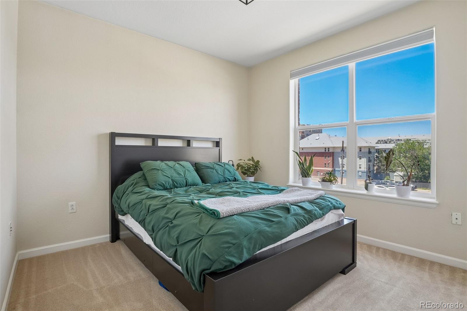MLS Image #26 for 1767 n pearl street,denver, Colorado