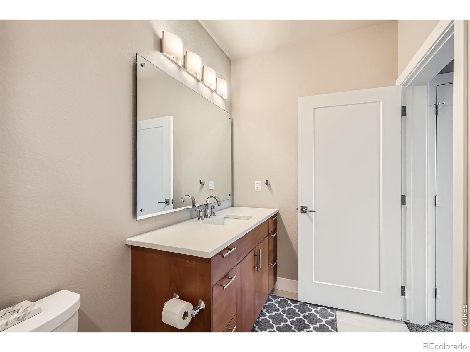 MLS Image #16 for 6618 e lowry boulevard,denver, Colorado