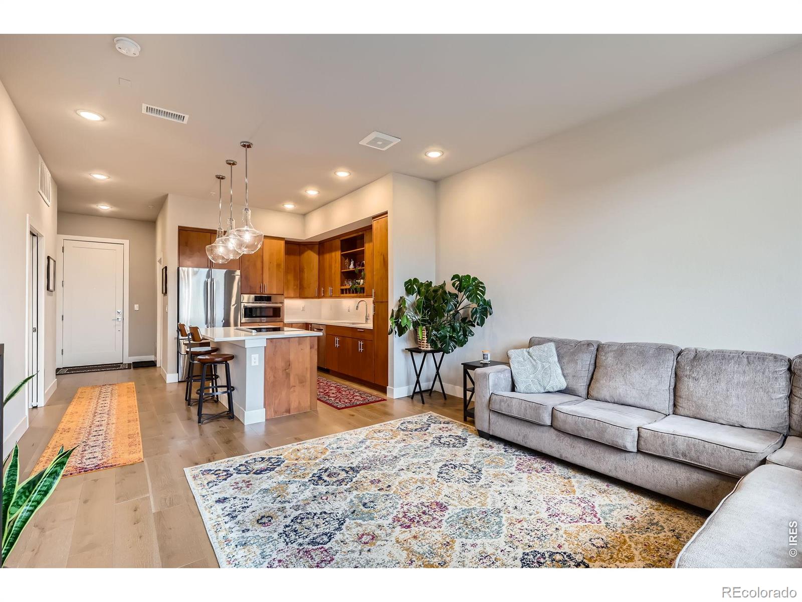 MLS Image #8 for 6618 e lowry boulevard,denver, Colorado