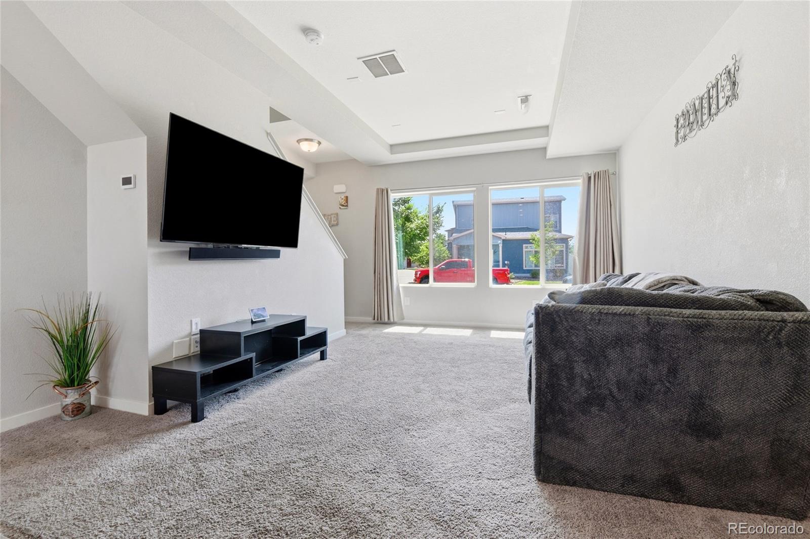 MLS Image #12 for 17975 e 54th avenue,aurora, Colorado