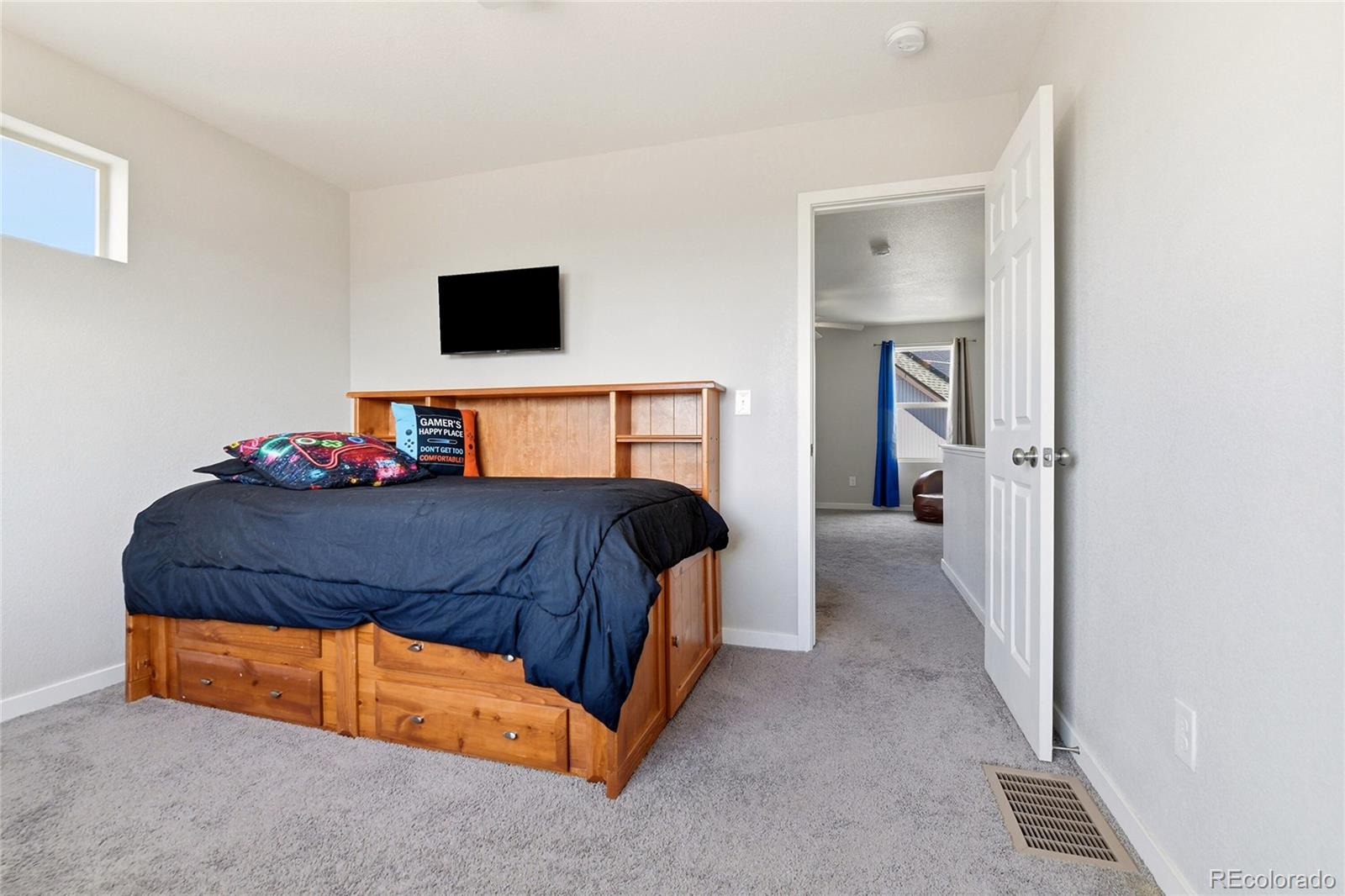 MLS Image #28 for 17975 e 54th avenue,aurora, Colorado