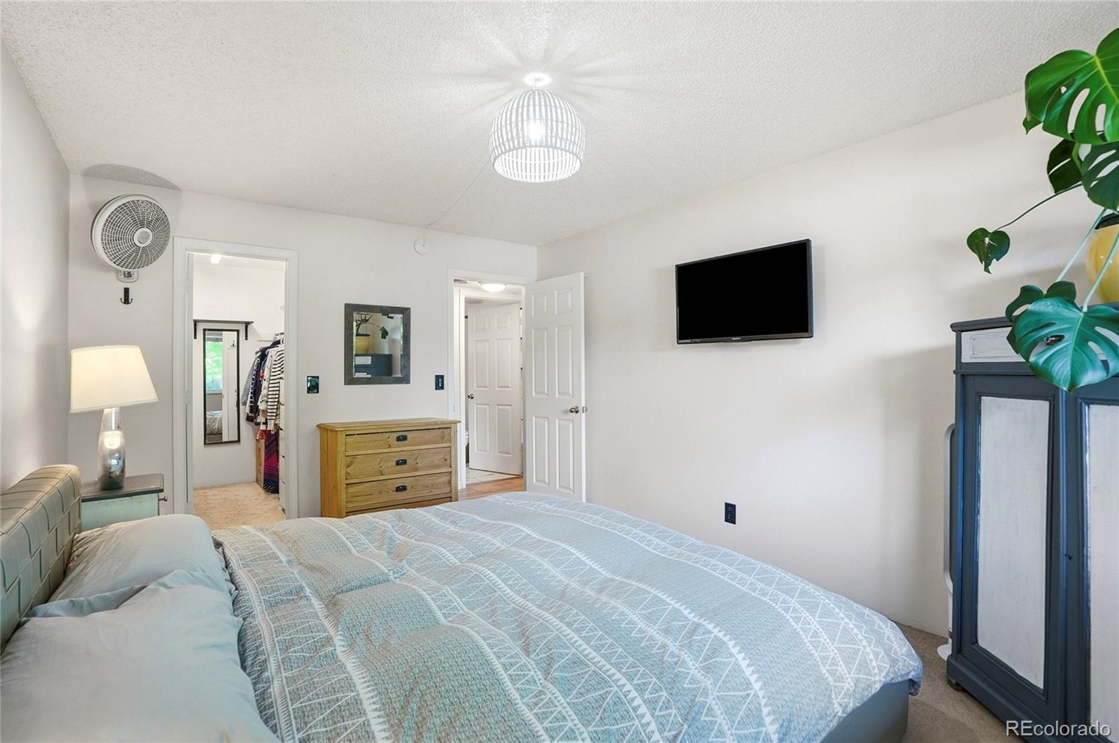 MLS Image #14 for 8095 e colorado avenue,denver, Colorado