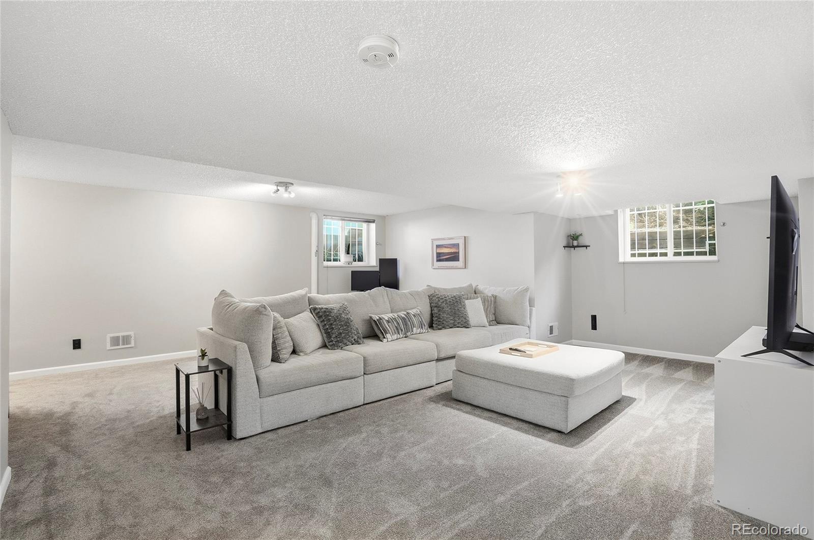 MLS Image #18 for 8095 e colorado avenue,denver, Colorado