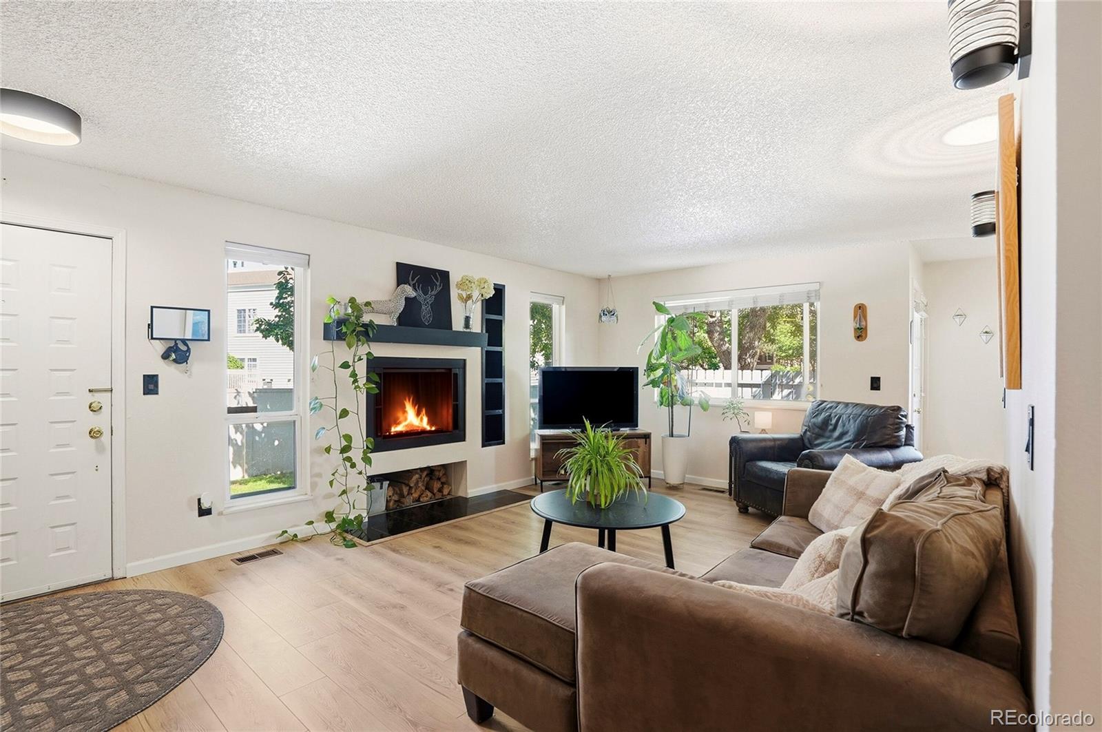 MLS Image #4 for 8095 e colorado avenue,denver, Colorado