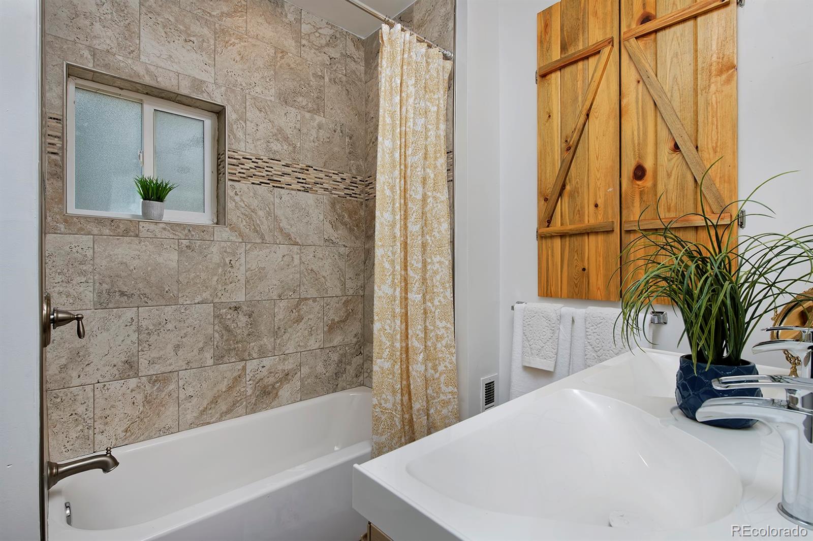 MLS Image #19 for 450  delaware street,denver, Colorado