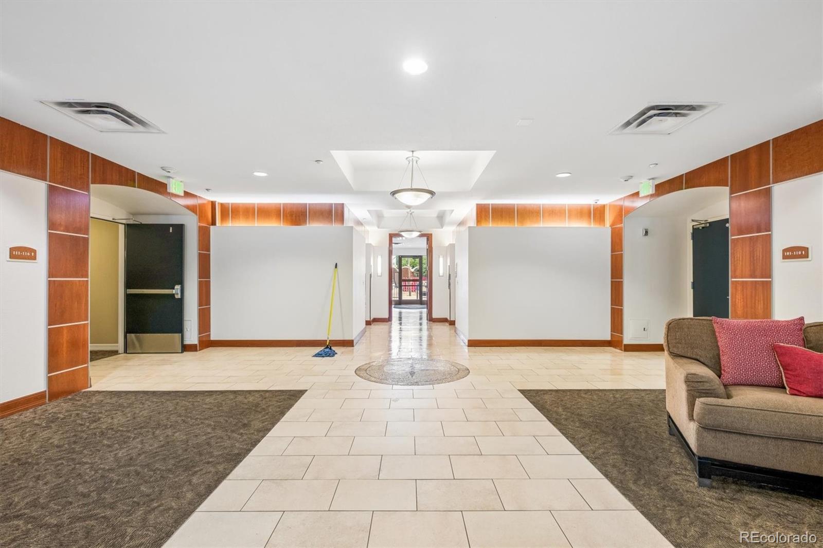 MLS Image #22 for 2200 s university boulevard,denver, Colorado
