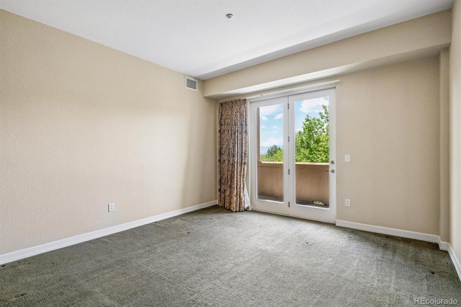 MLS Image #9 for 2200 s university boulevard,denver, Colorado