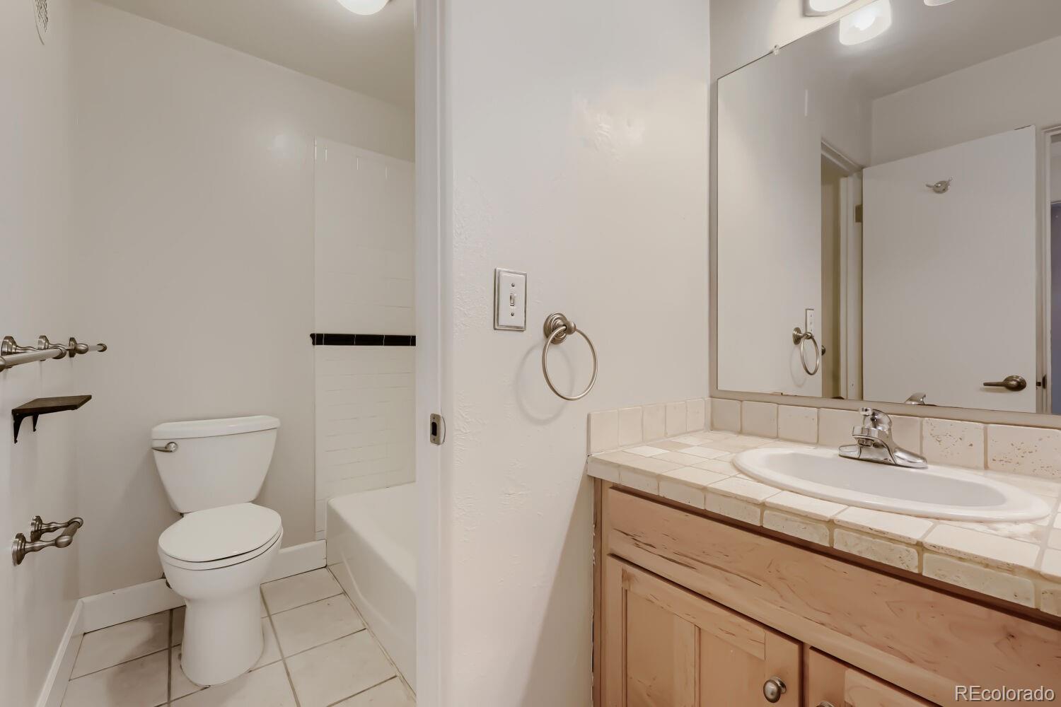 MLS Image #20 for 969 s pearl street,denver, Colorado