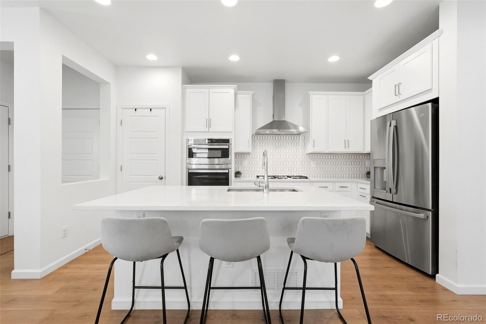 MLS Image #2 for 9915  matchless street,littleton, Colorado