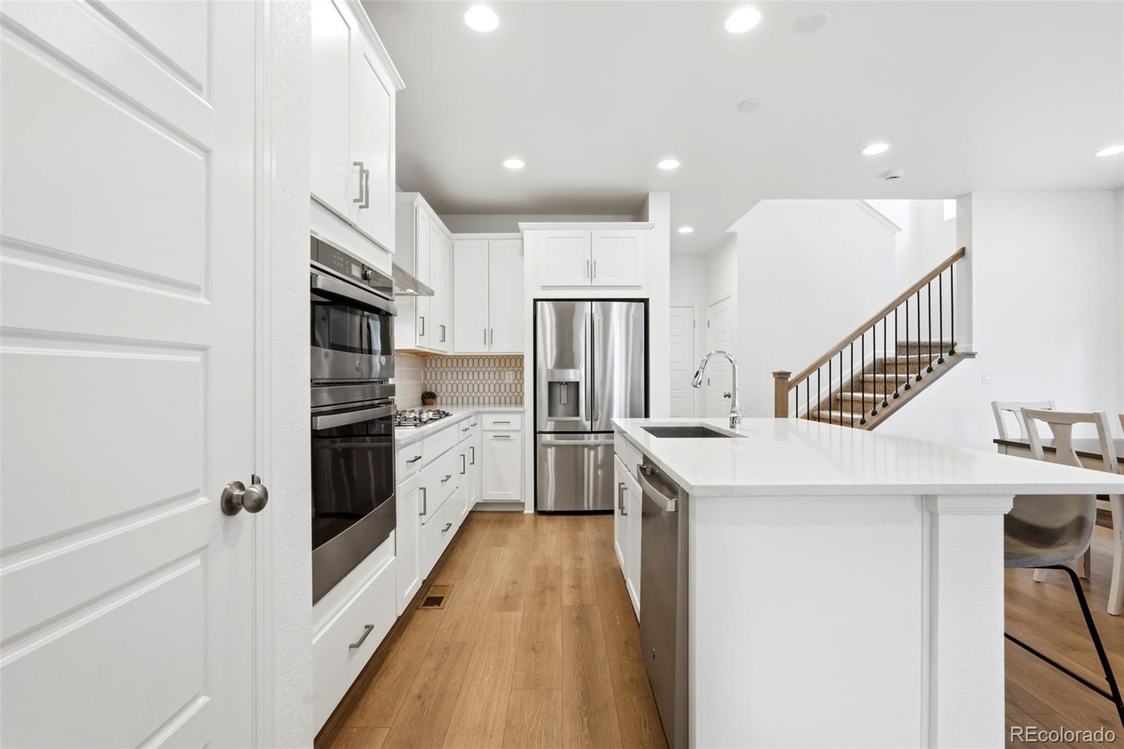 MLS Image #3 for 9915  matchless street,littleton, Colorado