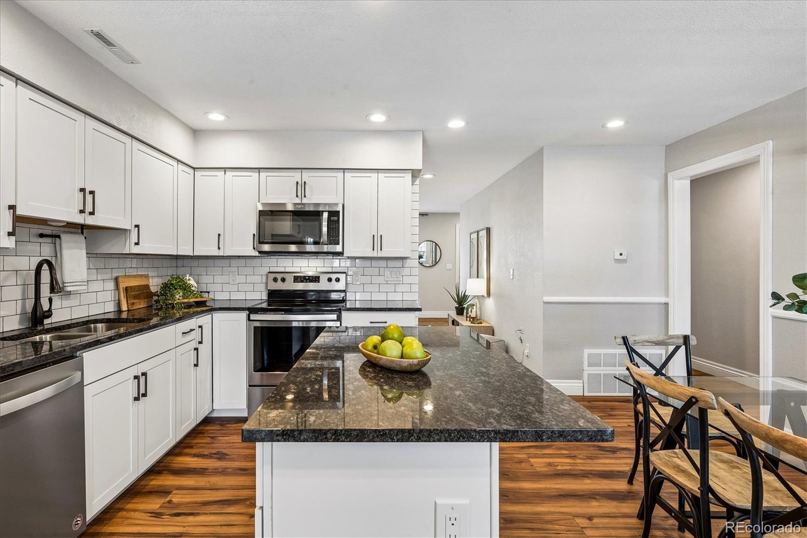 MLS Image #7 for 7110 s gaylord street l7,centennial, Colorado