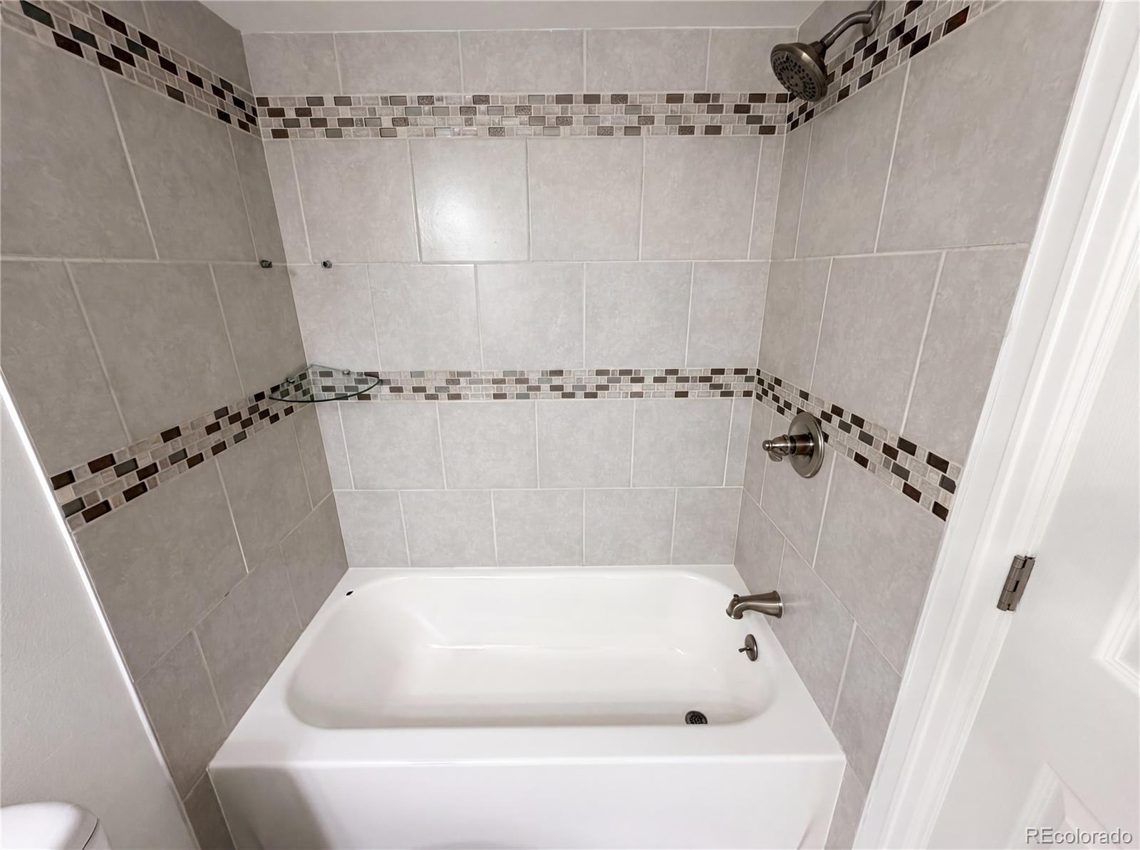 MLS Image #14 for 11835  lincoln street,denver, Colorado