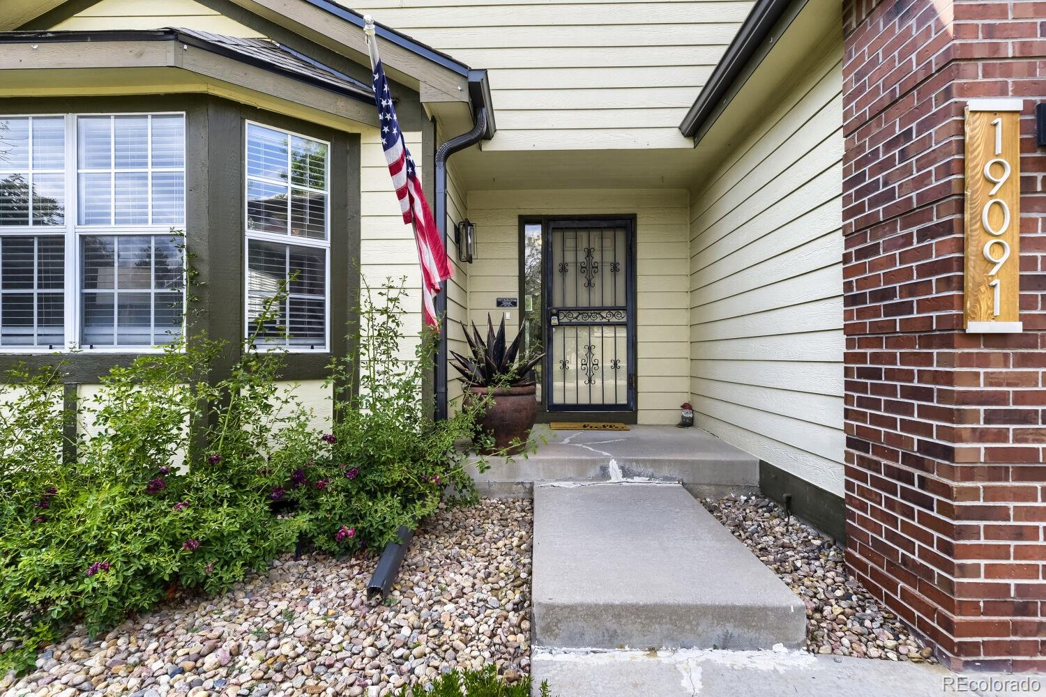 MLS Image #3 for 19091 e chenango circle,aurora, Colorado