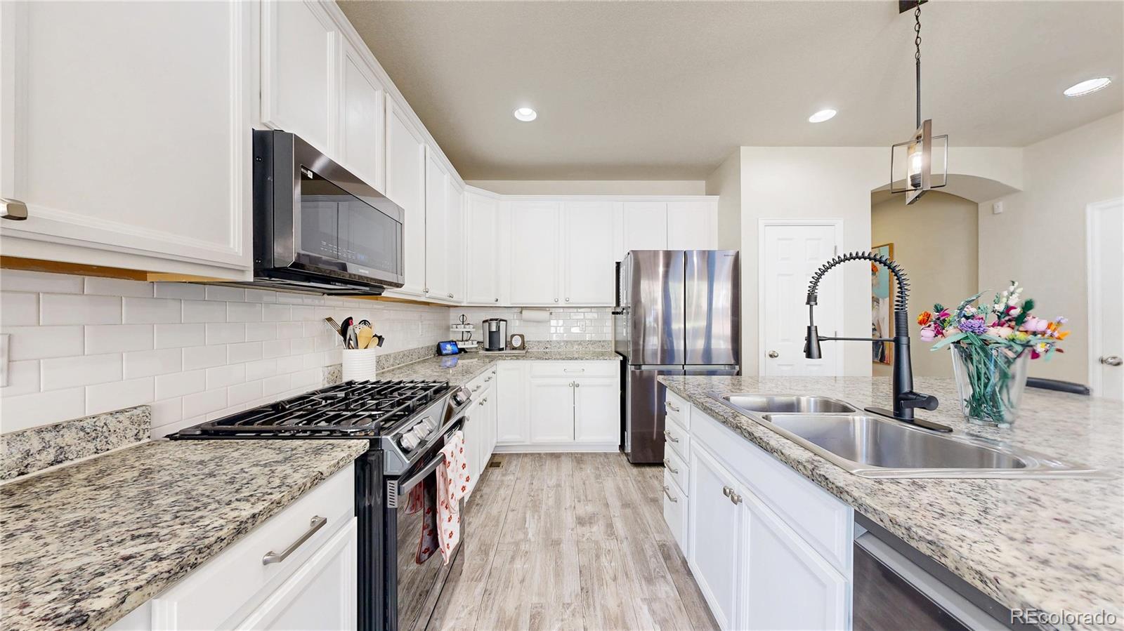 MLS Image #11 for 18189 w 85th drive,arvada, Colorado